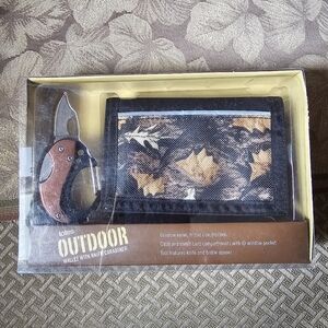 Outdoor Camo Trifold Wallet with Carabiner - Brown/Black